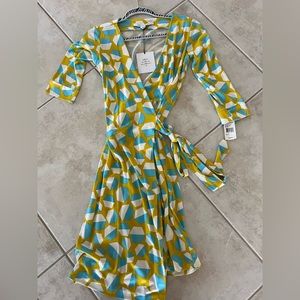 Diane Von Furstenberg wrap dress size 0 new with tags